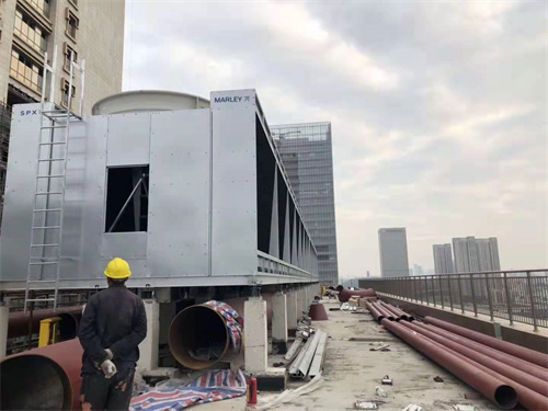 冷卻塔制冷螺桿機(jī)組噪音降噪治理方案效果(制冷用閉式冷卻塔)