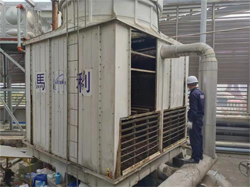 東莞冷卻塔玻璃鋼接水器,冷卻塔玻璃鋼和不銹鋼的區(qū)別